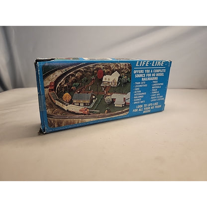 Life-Like HO Scale Caboose Conrail CR 22136 Blue W/box