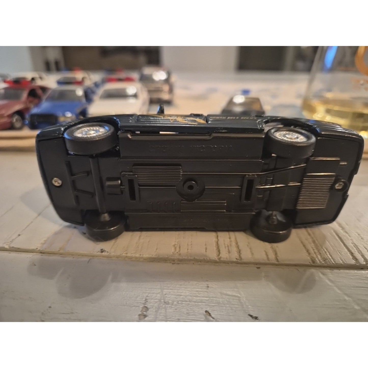 Road Champs 1:43 Scale Police Cars Ford Crown Victoria North Pole Police