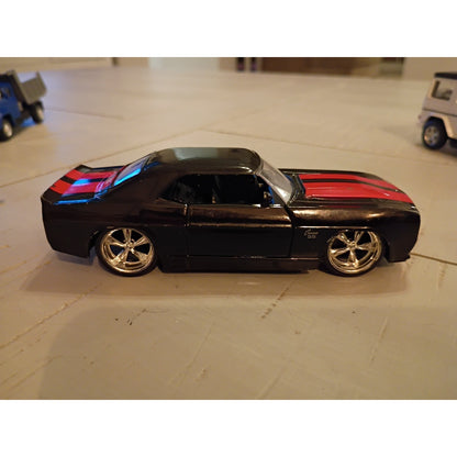 1969 CAMARO SS BLACK & RED STRIPES JADA 1:32 Diecast