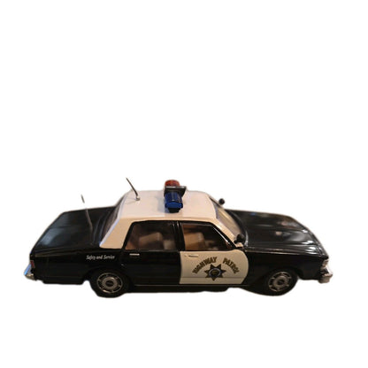 Diecast 1:43 1988 Chevrolet Caprice CHP Crusier by White Rose Collectibles Loose