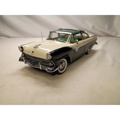1955 Ford Crown Victoria, 124 scale