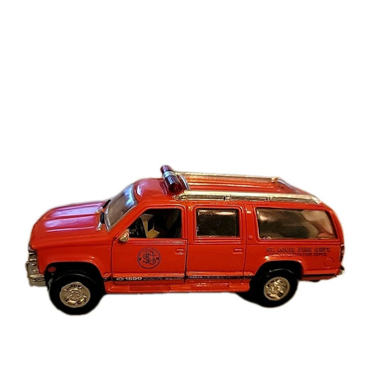 Road Champs Chevrolet Suburban St. Louis Fire Department 1/43