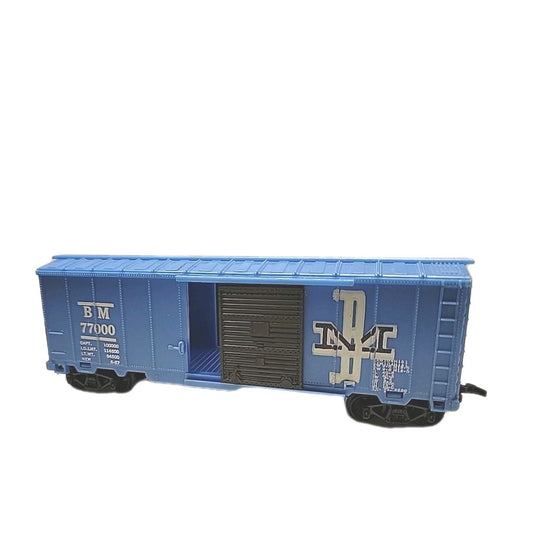 HO Scale 40' Boston and Maine BM 77711 Sliding Door Box Car Loose No Box
