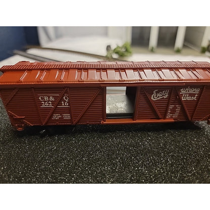 ho scale box cars lot (4) Used Missing Slide Door