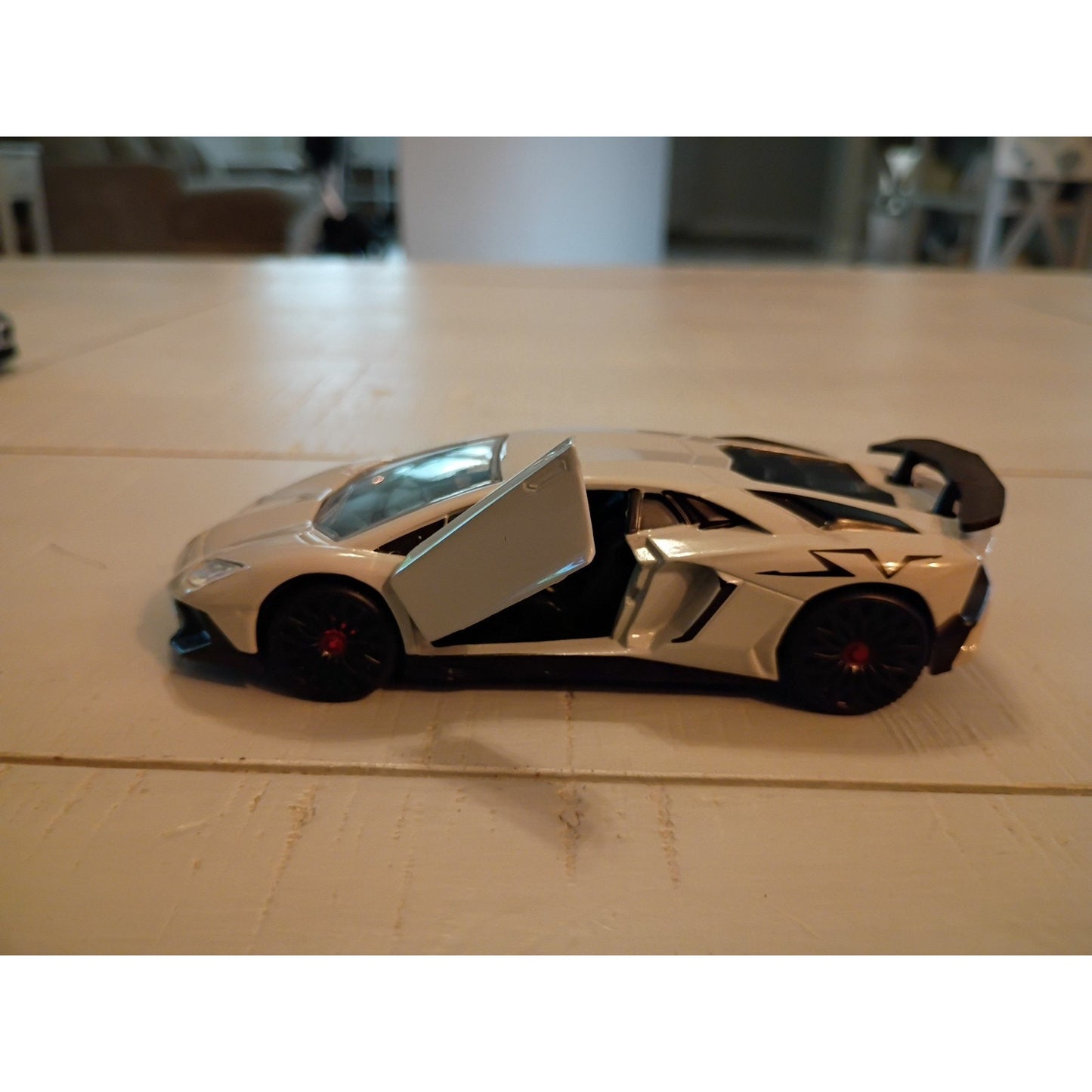 2017 Lamborghini Aventador SV 1:24 Black Jada