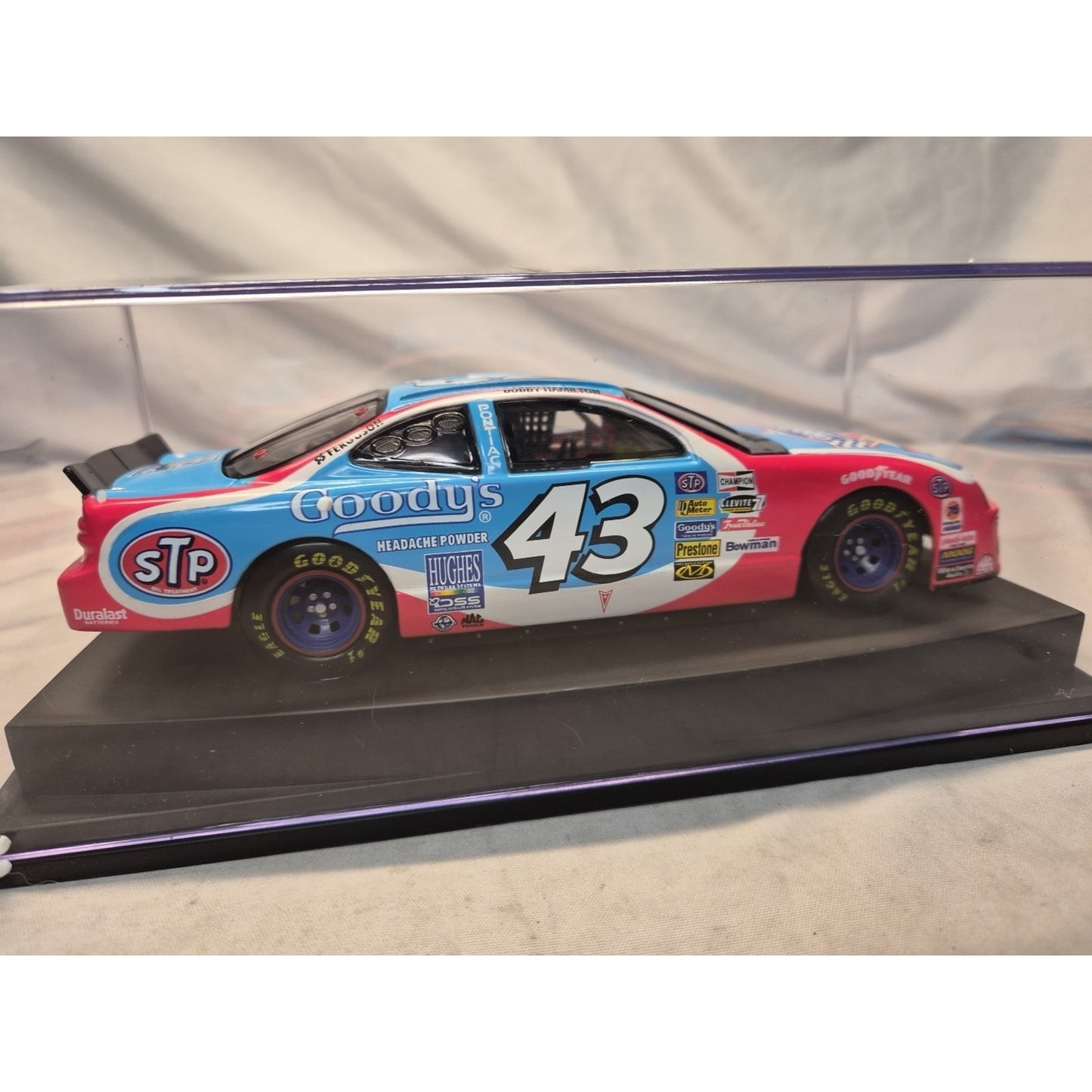 Bobby Hamilton 43 Goody's Revell 1:24 Diecast