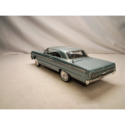 1964 Chevrolet Impala - Blue Diecast 1:24 Scale Model Car