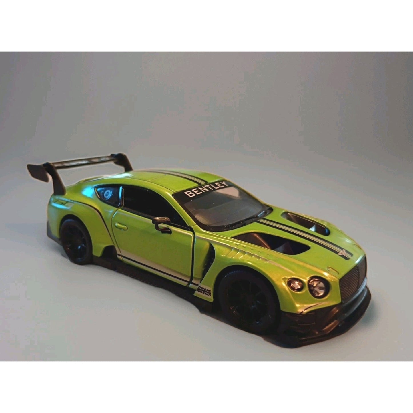 Bentley Continent GT3 Green Kinsmart 1/38 Diecast
