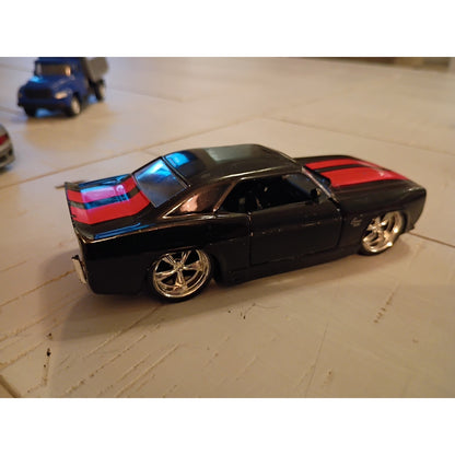 1969 CAMARO SS BLACK & RED STRIPES JADA 1:32 Diecast