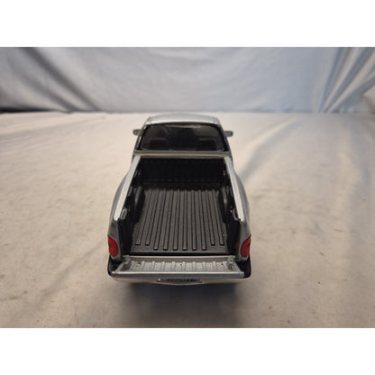 Maistro Diecast 1997 Ford F150 Pickup Silver Truck Doors Open