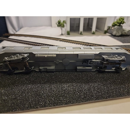 Life-Like HO Scale Santa Fe Vista Club Illuminated Passenger Car