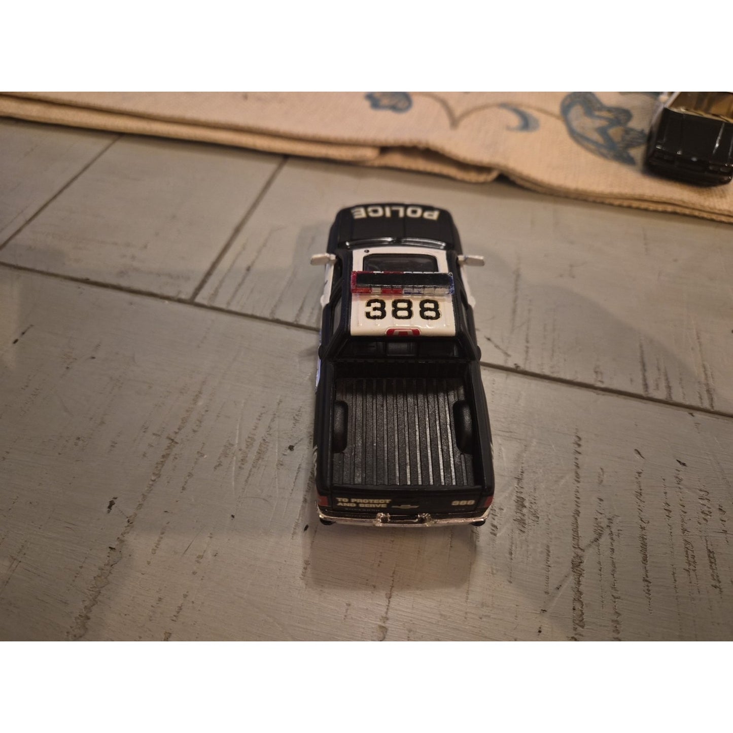 2014 Chevrolet Silverado Police KINSMART Diecast 1:46 Black/White Loose