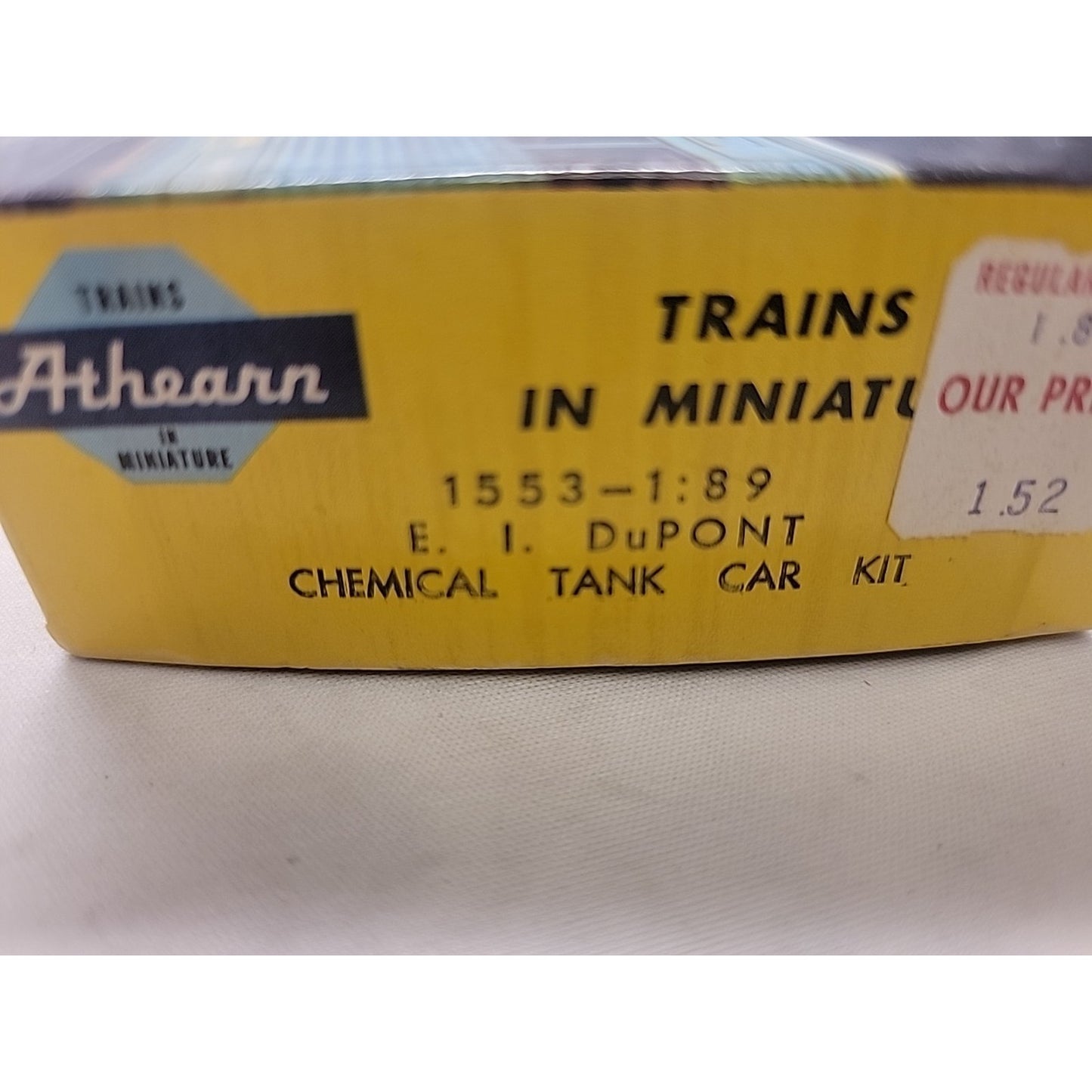 ATHEARN Dow Chem. Tank Car #1553 1:89 W/ Box; Used